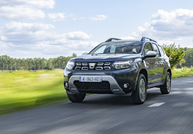 2021-Essais-presse-Nouveau-Dacia-Duster-ECO-G-4X2-Gris-Comte-scaled-e1637926522490-750x520