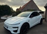 TESLA MODEL Y PERFORMANCE 2026