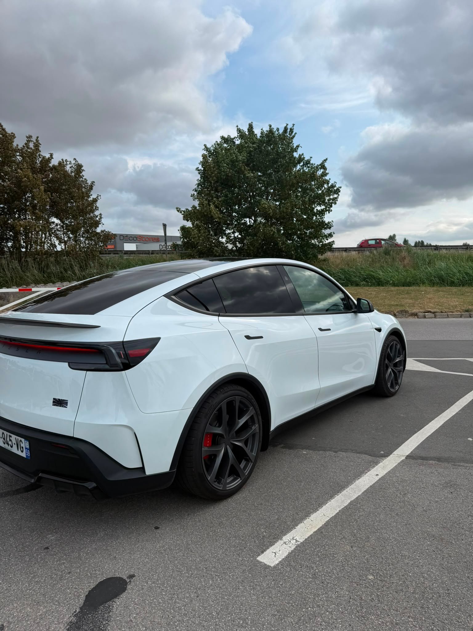 TESLA MODEL Y PERFORMANCE 2026