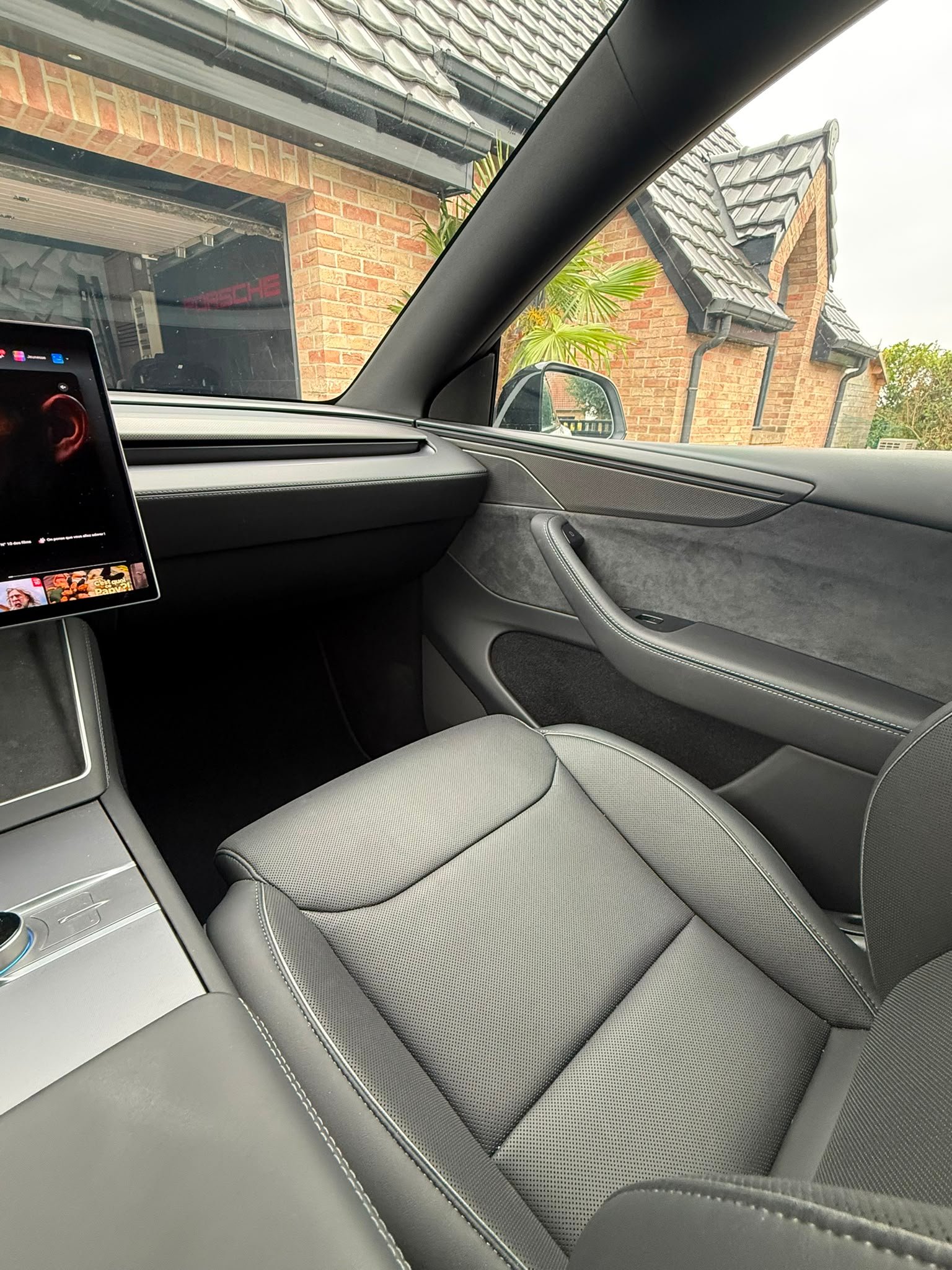 TESLA MODEL Y PERFORMANCE 2026