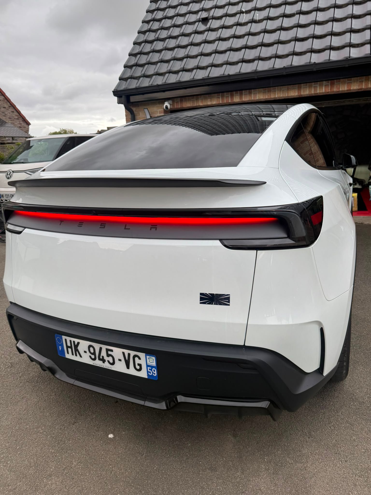 TESLA MODEL Y PERFORMANCE 2026